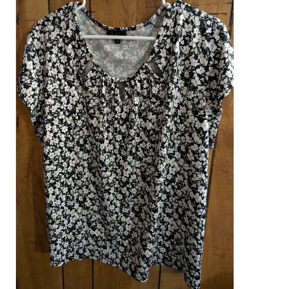 Laura Cruz Top Shirt Womens Plus Size 3 X XXX Floral Short Sleeve Blouse Beaded - Picture 1 of 5
